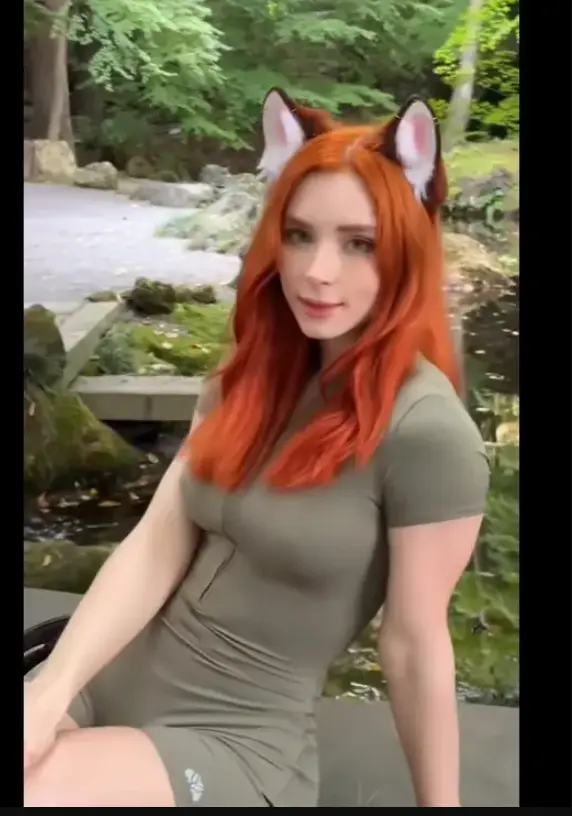 免费观看《甜狐SweetieFox》全系列-1080P蓝光画质无删减-在线播放俄罗斯甜狐